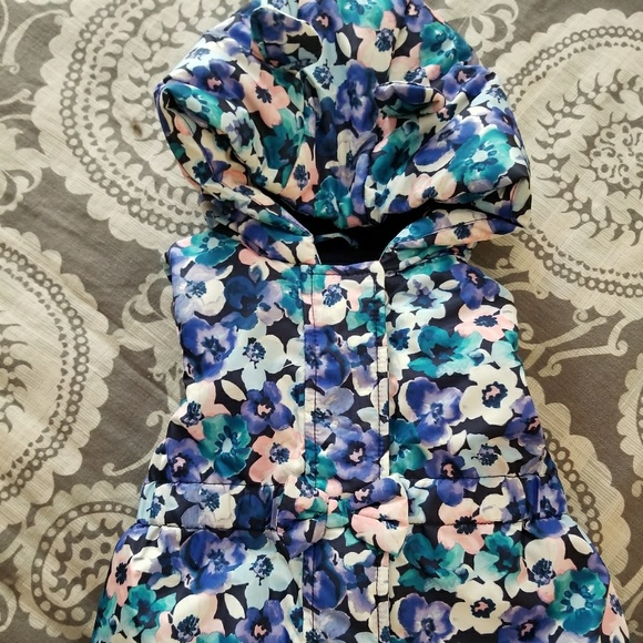 Gymboree Other - NWT Gymboree Floral Puffer Vest